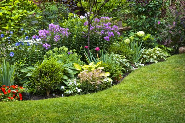 Flower Bed Service in Sioux Falls