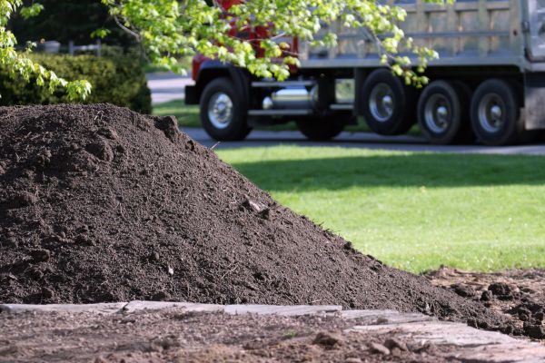 Yard Dirt Delivery in Sioux Falls