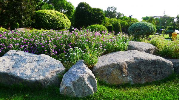 Boulder Landscaping in Sioux Falls