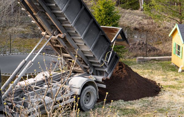 Yard Soil Delivery in Sioux Falls