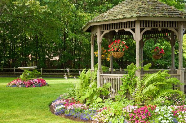Backyard Landscaping Service in Sioux Falls