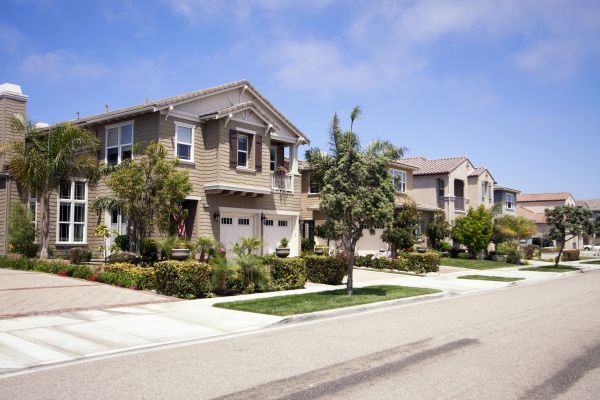Neighborhood Landscaping in Sioux Falls